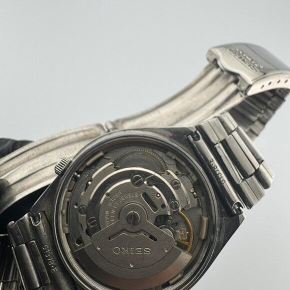 Seiko 5 Automatic 17 Jewels - Vintage Wrist Watch - Made in Japan - Picture 10 of 11